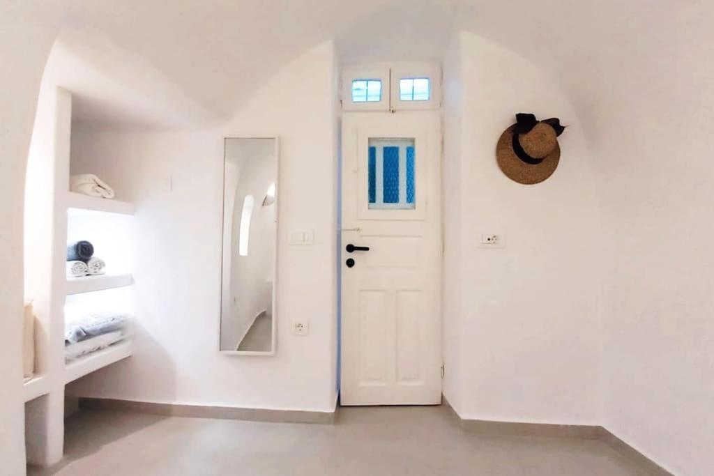 Finikas Cave House Apartment Foinikia  Exterior photo